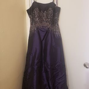Dress( gown)